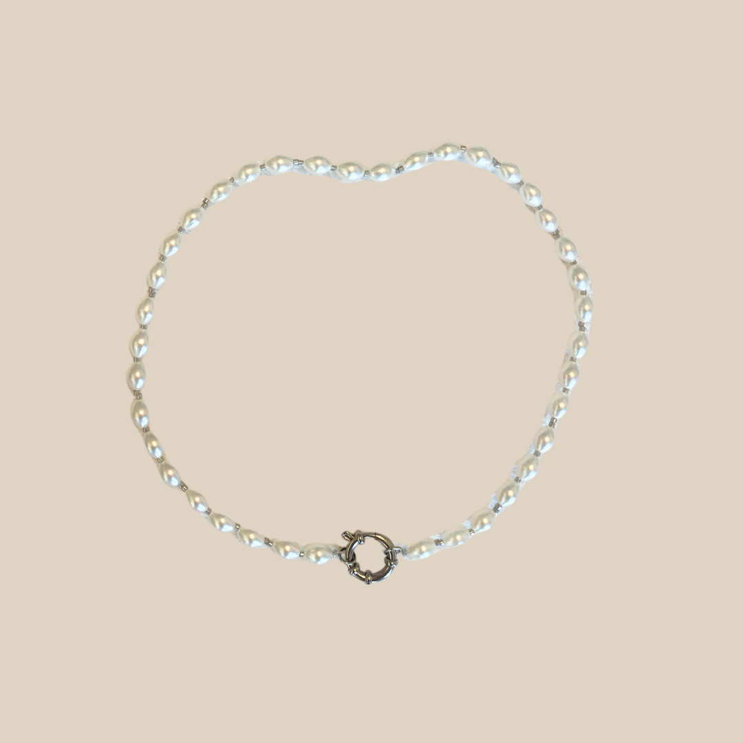Collier Eze par Solera, perles d’eau douce et acier inoxydable