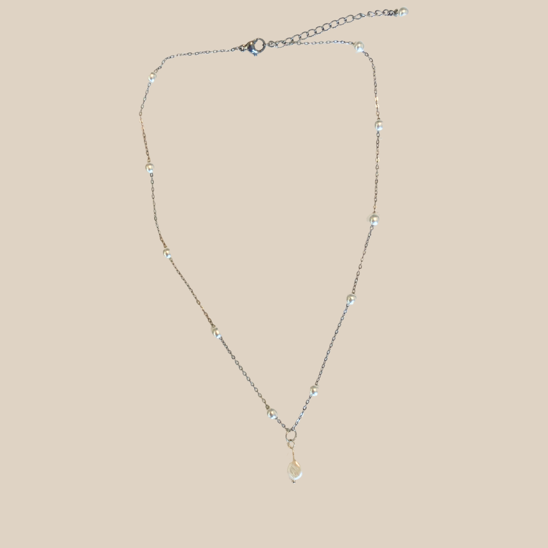 Collier Juan-les-Pins par Solera en perles d’eau douce et acier inoxydable