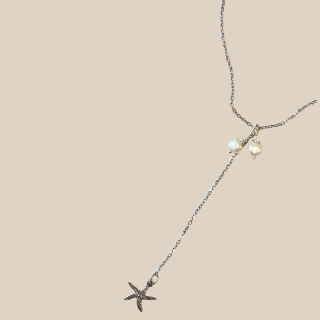 Collier Nassau en Y – perles d’eau douce et acier doré