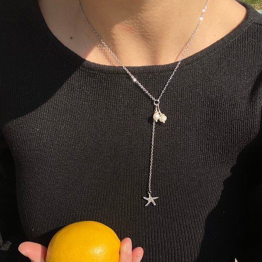 Collier Nassau en Y – perles d’eau douce et acier doré